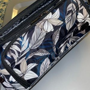 Lug Trolley- Lily Black